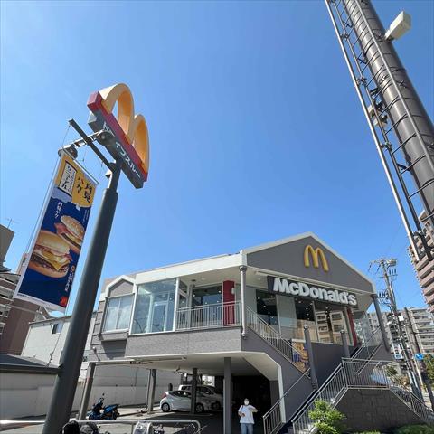 飲食店　マクドナルド文の里店（飲食店）まで276m