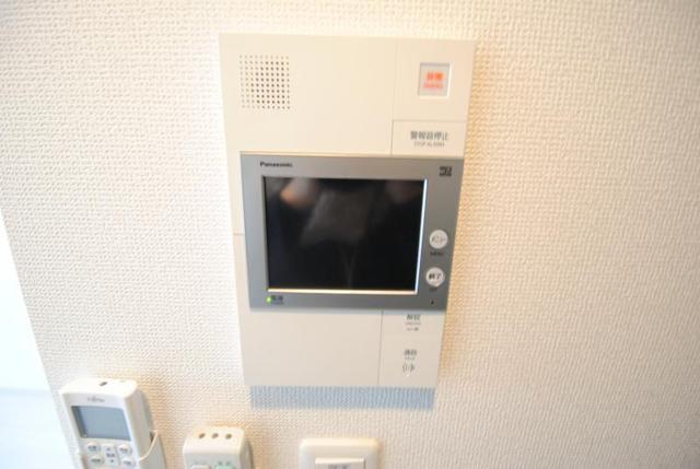 セキュリティ　モニター付きインターホンです