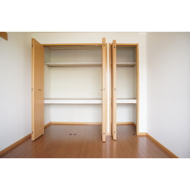 収納　シンプルで使いやすいクローゼット