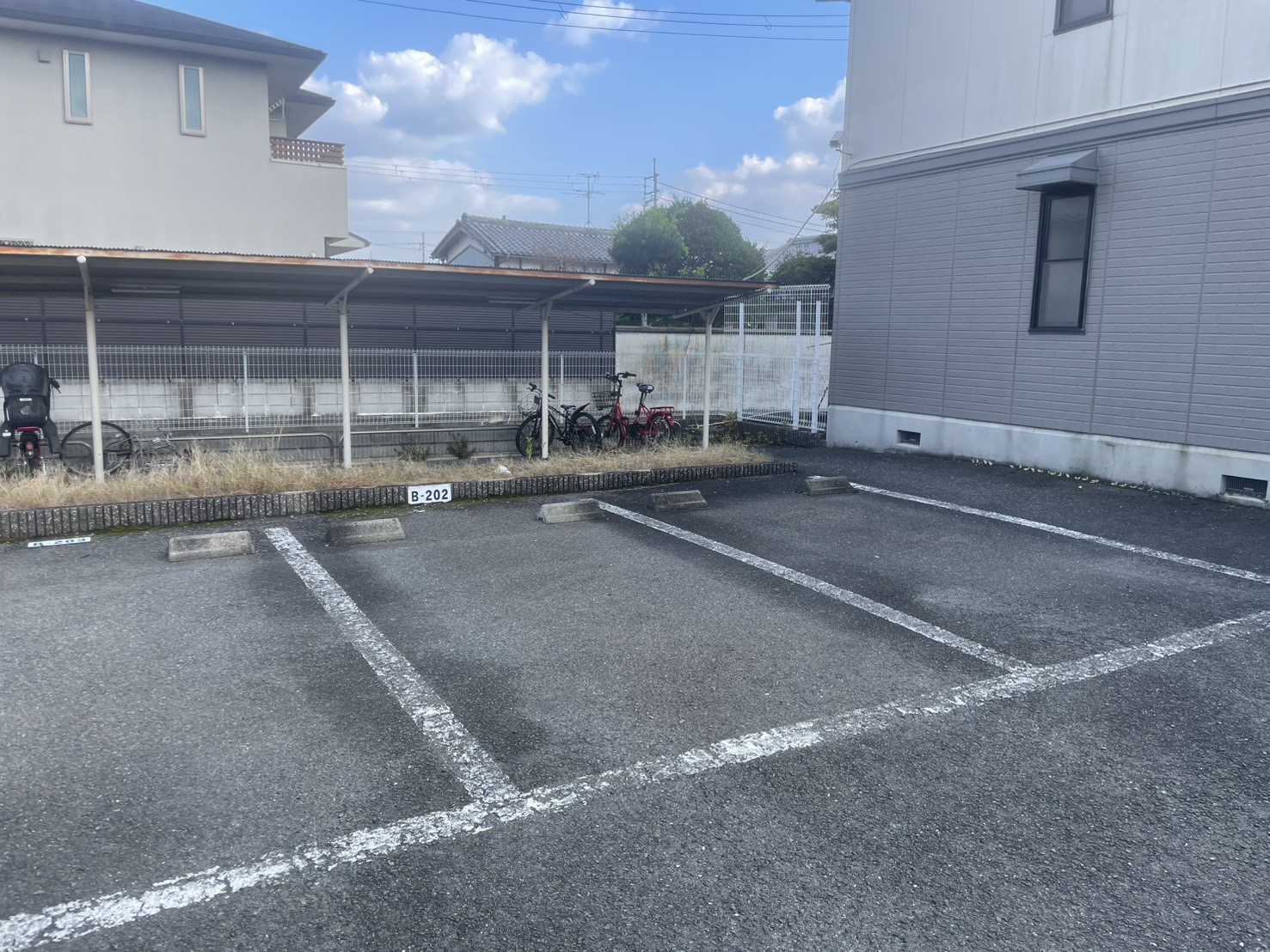 駐車場　お安い駐車場です