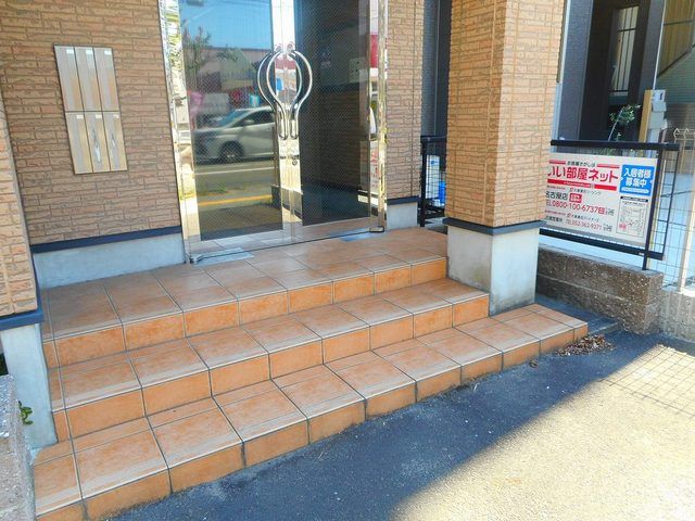 エントランス　建物の内部です