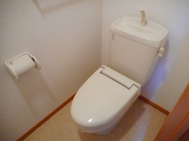 トイレ　落ち着いたトイレです
