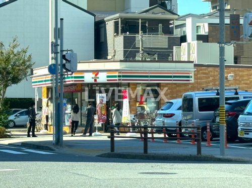 コンビニ　セブンイレブン 名古屋泉2丁目店（コンビニ）まで140m