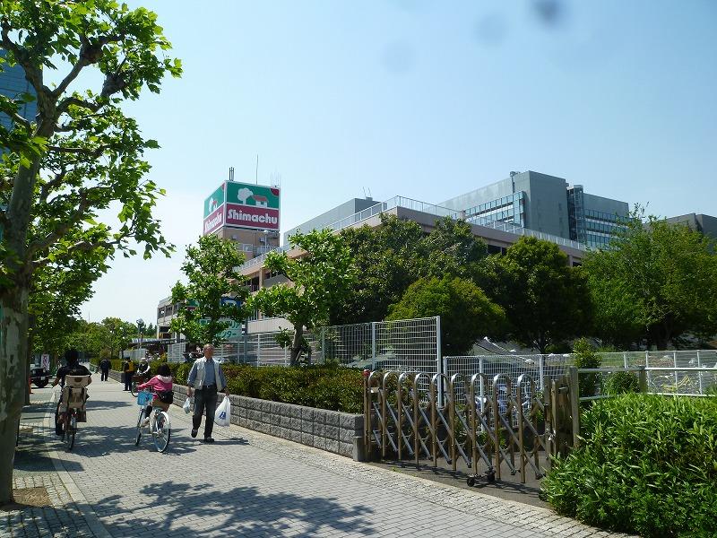 ホームセンター　島忠ホームズ（ホームセンター）まで479m