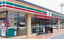 コンビニ　セブンイレブン横浜南太田駅前店（コンビニ）まで465m