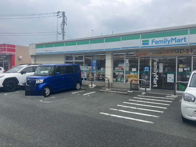 コンビニ　ファミリーマート小倉紫川インター店（コンビニ）まで344m