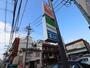 コンビニ　ファミリーマート吹田垂水町一丁目店（コンビニ）まで359m