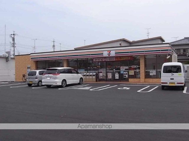 コンビニ　セブン－イレブン浜松初生西店（コンビニ）まで526m