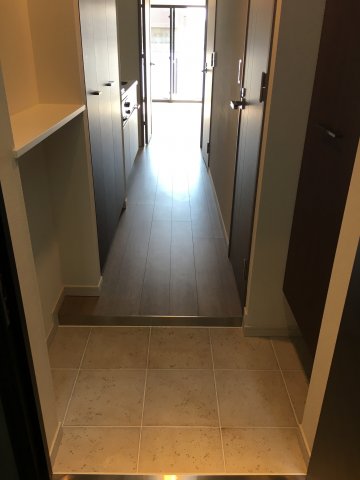 玄関　同タイプ別部屋写真