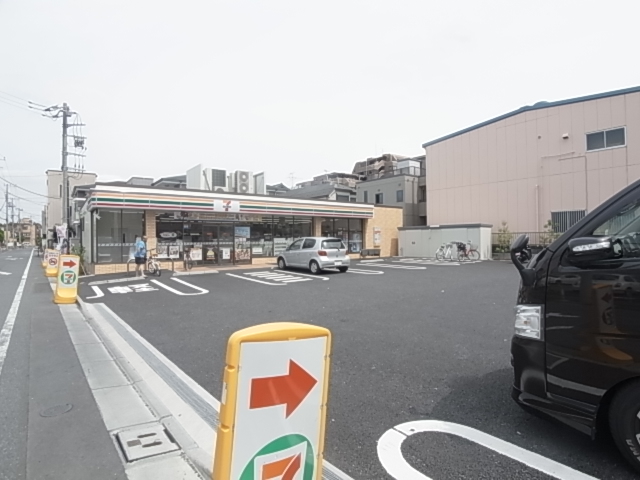 コンビニ　セブンイレブン　足立西新井5丁目店（コンビニ）まで247m