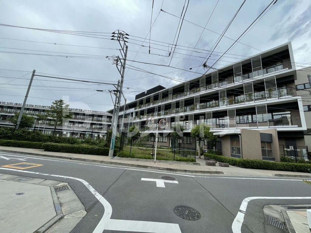 小学校　豊島区立　池袋本町小学校（小学校）まで300m