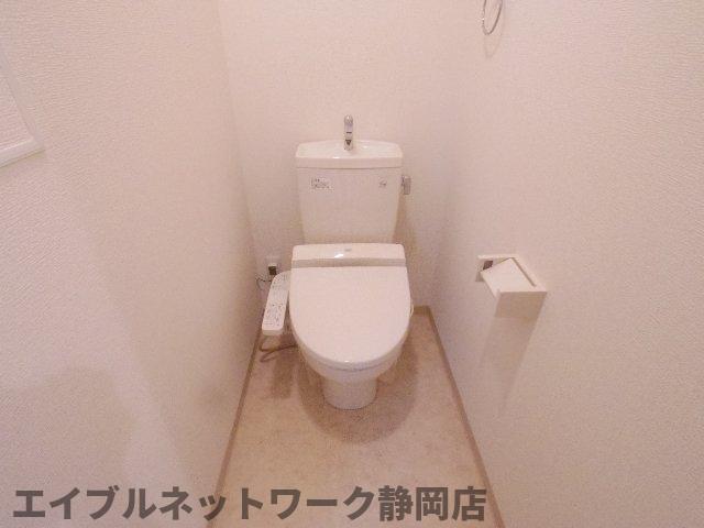 トイレ　シンプルで使いやすいトイレです