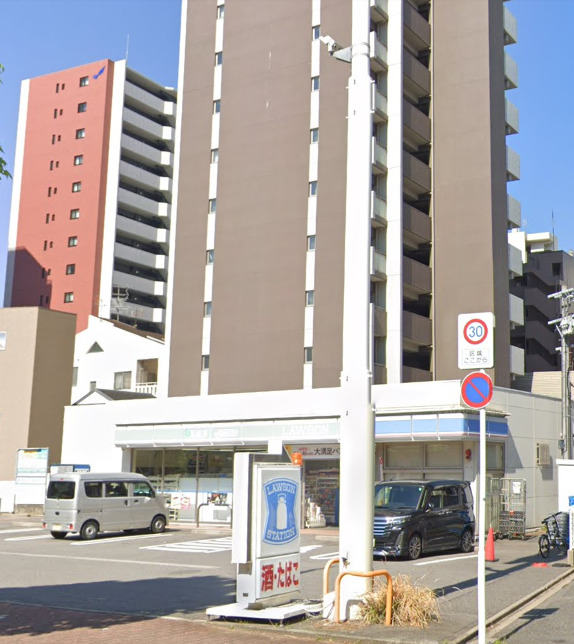 コンビニ　ローソン 東区泉三丁目店（コンビニ）まで187m