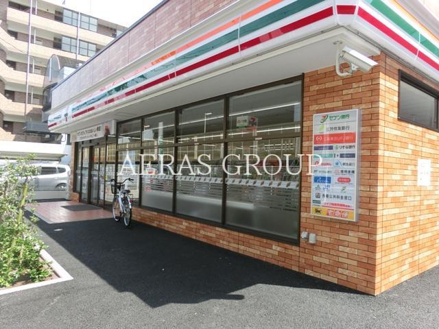 コンビニ　セブンイレブン葛西駅東店（コンビニ）まで185m