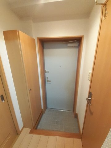 玄関　明るい玄関です