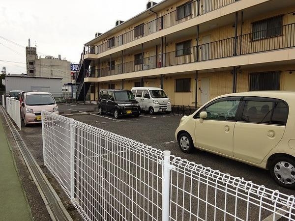 駐車場　敷地内駐車場です！