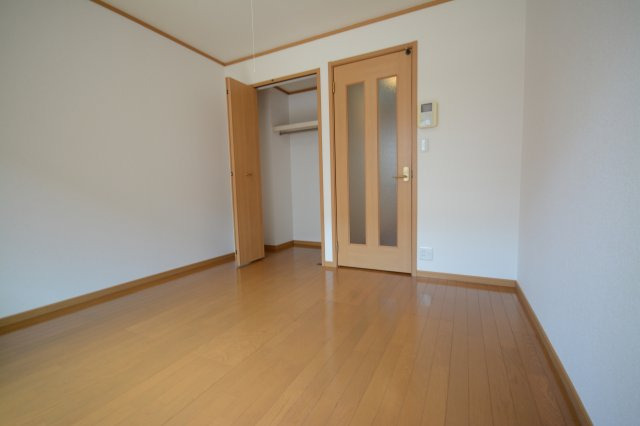 収納　同物件、別部屋のお写真となります。ご参考までにご覧ください。