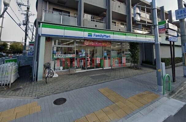 コンビニ　ファミリーマート茨木春日三丁目店（コンビニ）まで175m