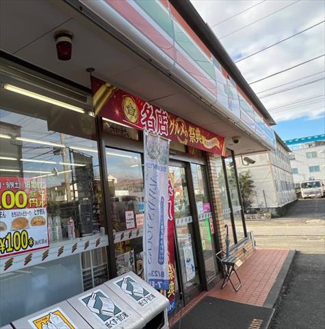 コンビニ　セブン－イレブン厚木妻田北３丁目店（コンビニ）まで882m