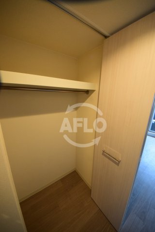 収納　プレサンス難波フィールド　クローゼット