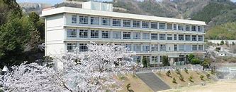 中学校　姫路市立城山中学校（中学校）まで2341m
