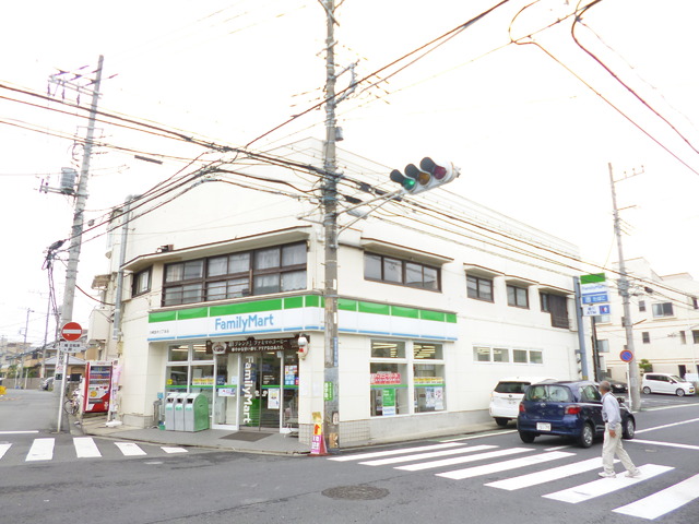 コンビニ　ファミリーマート川崎宮内三丁目店（コンビニ）まで46m