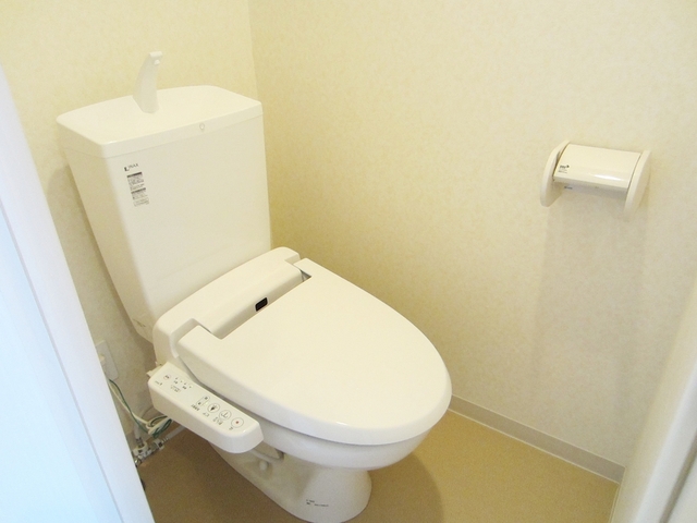 トイレ　ウォシュレット付きです