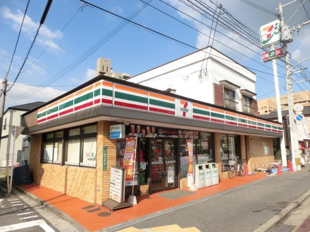 コンビニ　セブンイレブン（コンビニ）まで180m