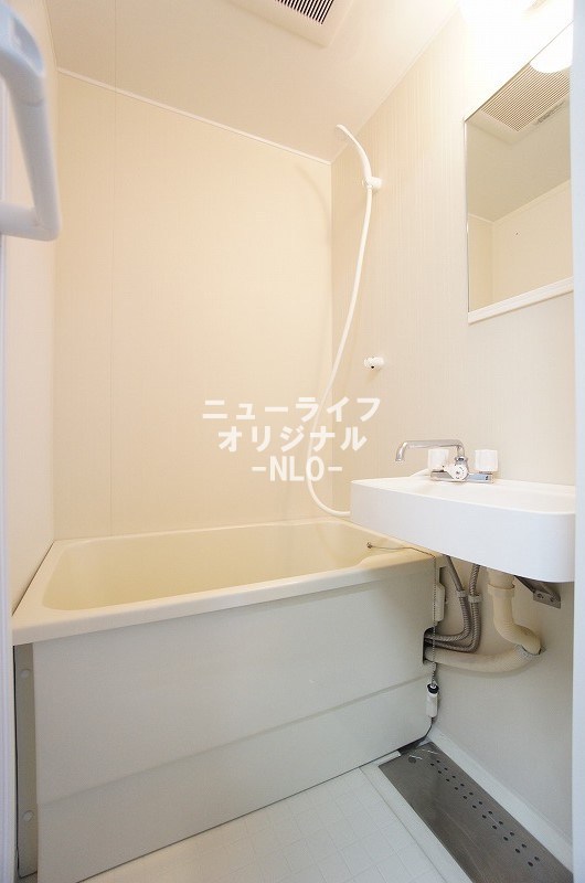 バス・シャワールーム　一日の疲れを癒すバスルーム