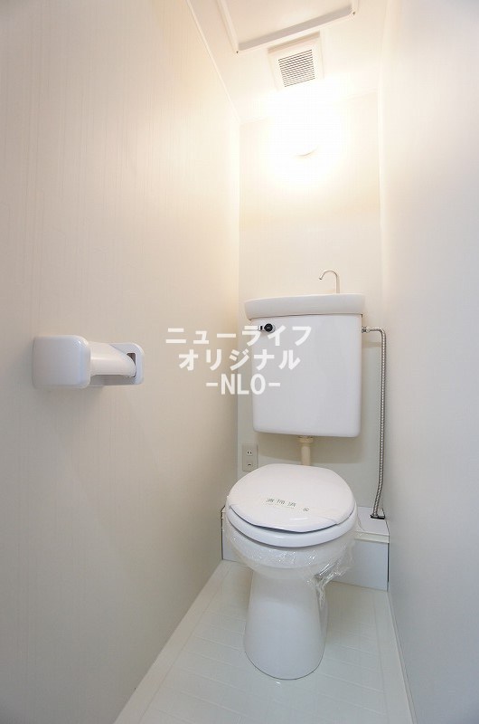 トイレ　トイレには快適な温水洗浄便座付