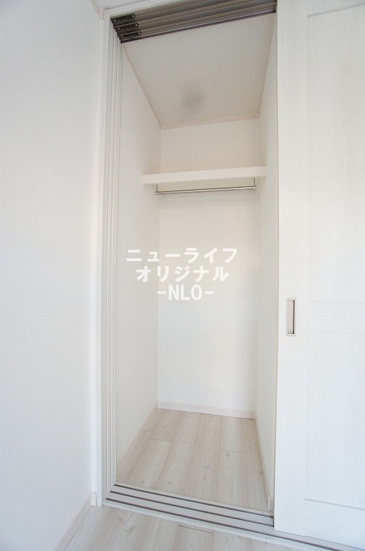 収納　衣類や荷物をすっきり収納できるクローゼット