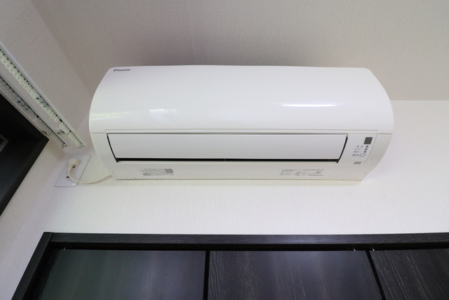 その他設備　洋室　エアコン