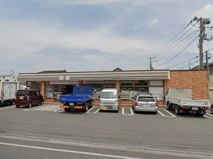 コンビニ　セブンイレブン小金井連雀通り店（コンビニ）まで700m