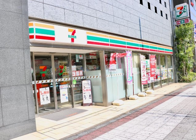コンビニ　セブン－イレブン日本橋馬喰町店（コンビニ）まで888m