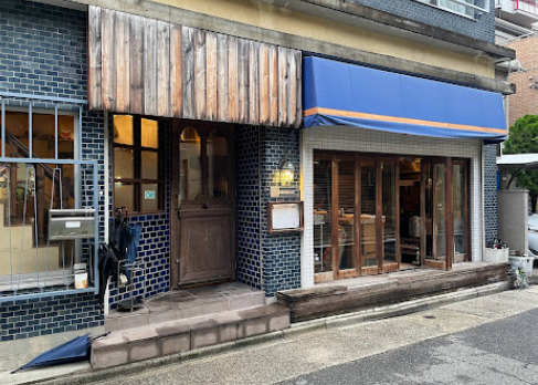 飲食店　Innover(イノーヴェ)（飲食店）まで352m
