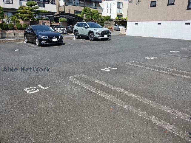 駐車場　駐車場