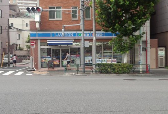 コンビニ　ローソン市谷仲之町店（コンビニ）まで301m