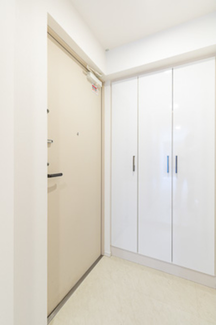 玄関　※写真は同タイプ住戸です。