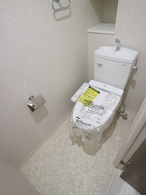 トイレ　※同物件別部屋参考画像
