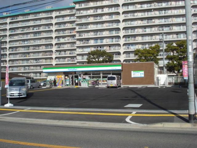 コンビニ　ファミリーマート北久宝寺一丁目店（コンビニ）まで738m