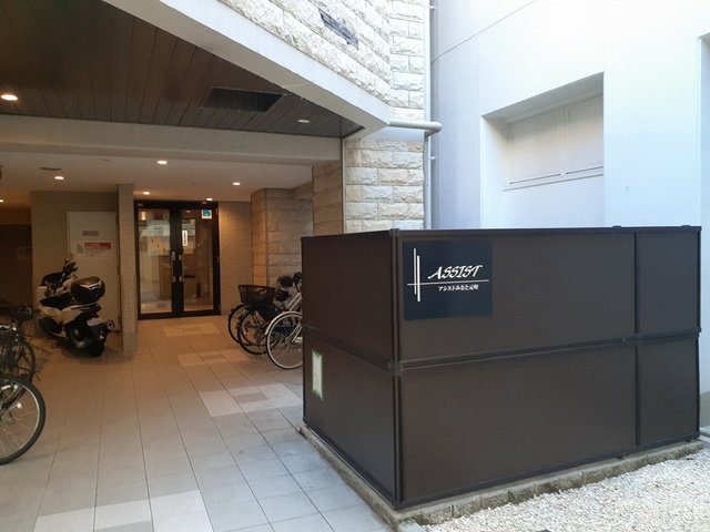 エントランス　建物の内部です