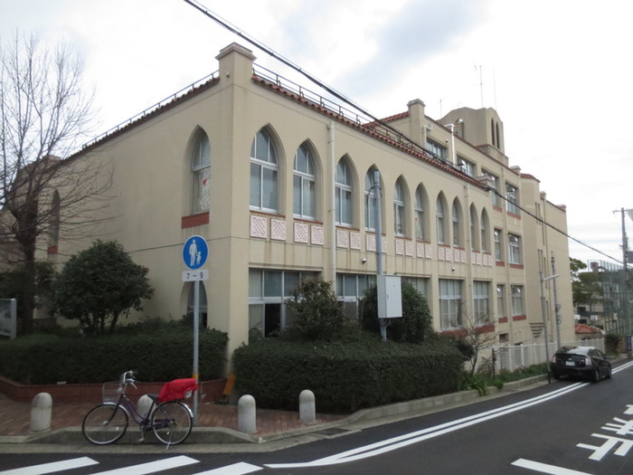 小学校　摩耶小学校（小学校）まで190m