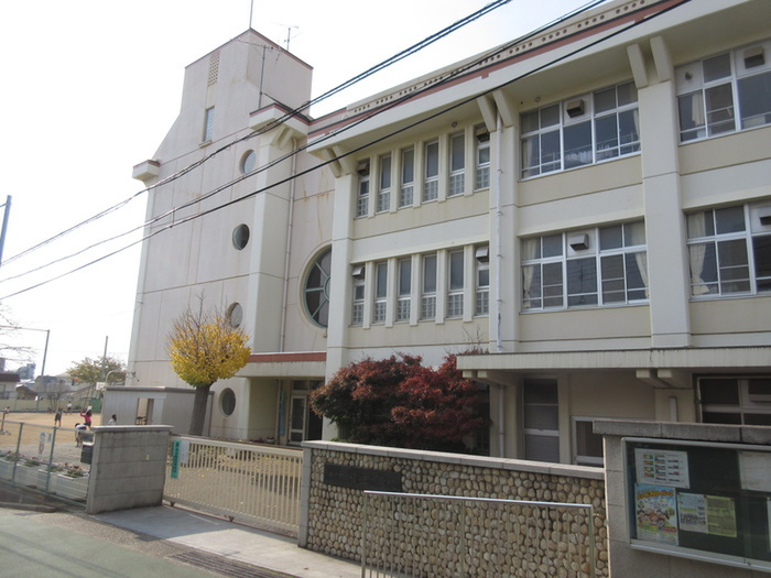 小学校　福住小学校（小学校）まで395m