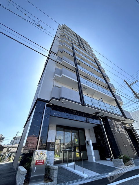 建物外観　角地に佇むＲＣ造の築浅マンション♪