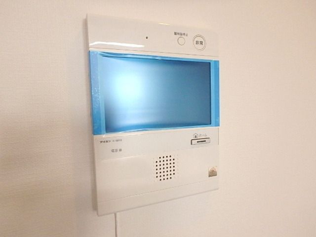セキュリティ　★来客時も安心なTVモニター付きインターホンです★