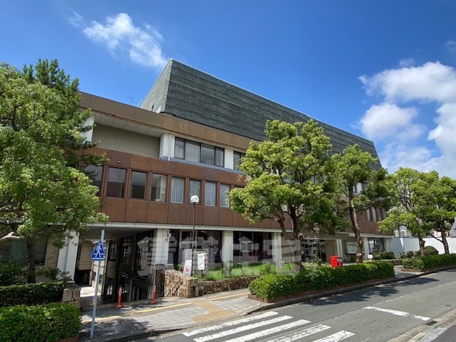 役所　伊丹市役所（役所）まで1877m
