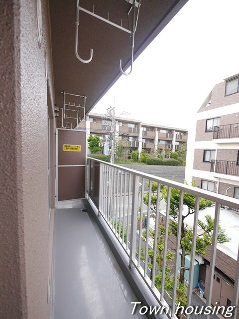 バルコニー　同物件別部屋写真