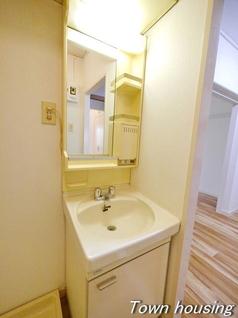 洗面設備　同物件別部屋写真