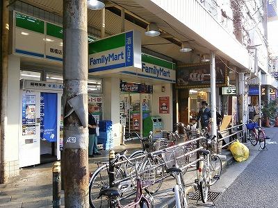 コンビニ　ファミリーマート鶴橋店（コンビニ）まで676m