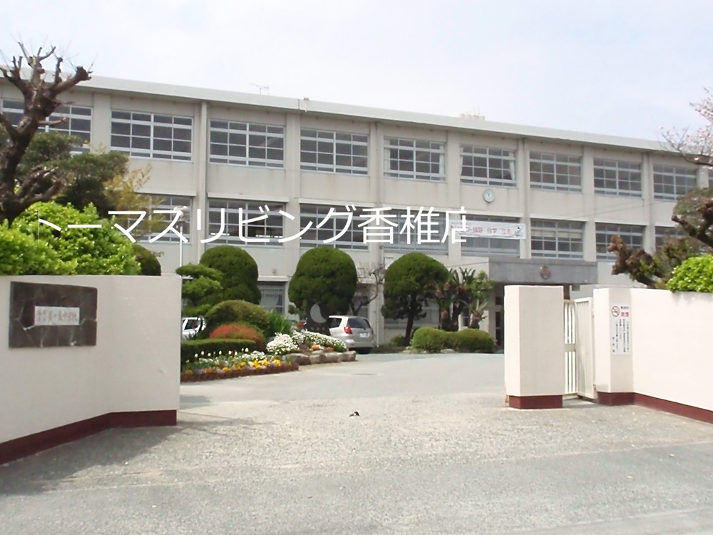 中学校　福岡市立多々良中学校（中学校）まで646m